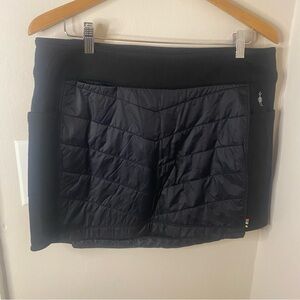 Smartwool women’s Smartloft Pull on Skirt Black size large
